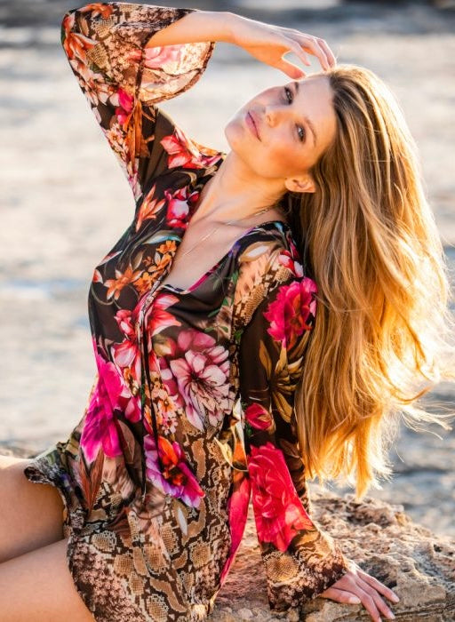 "Wild Bloom BLACK: Salida de Playa"