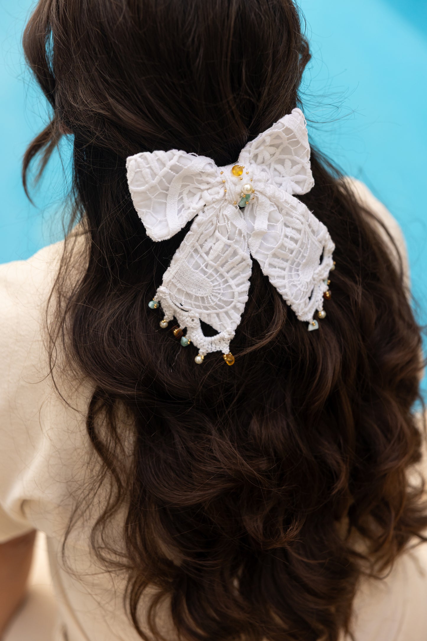 "Cayo Arena: Chic Bow"
