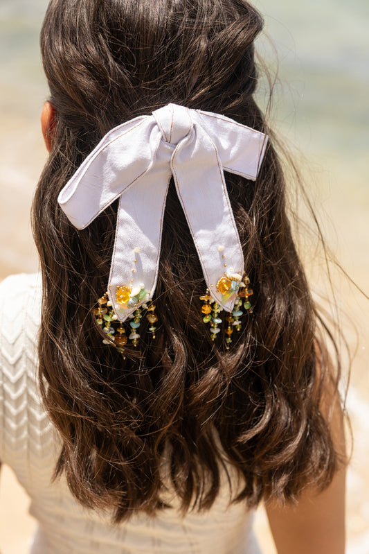 "Brisa de Merengue White Jean Bow"