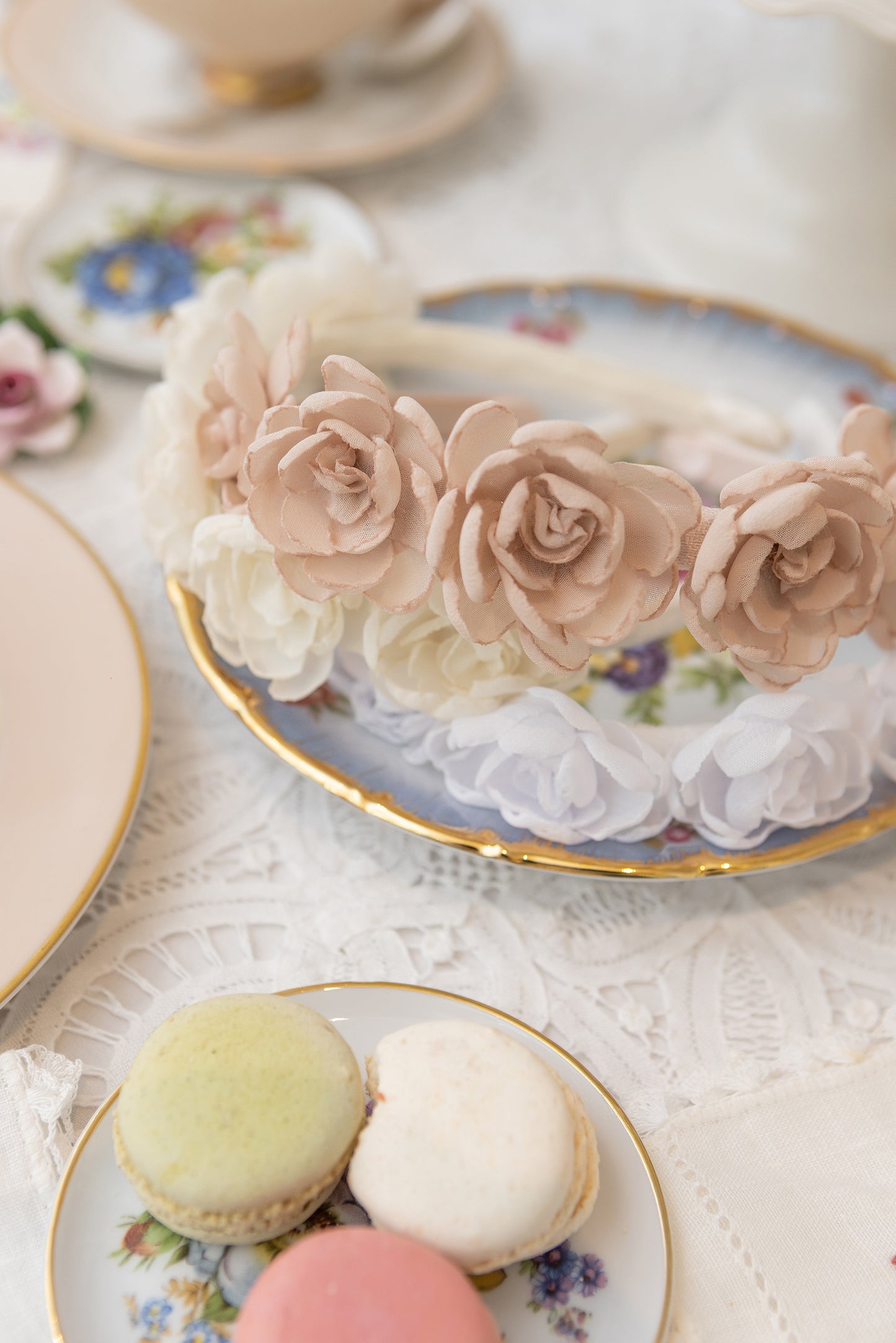 "La Rondine Cintillo: Camelia 3D White"