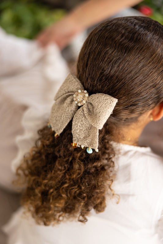 "Me Enamoro de Ella: Melina Bow"