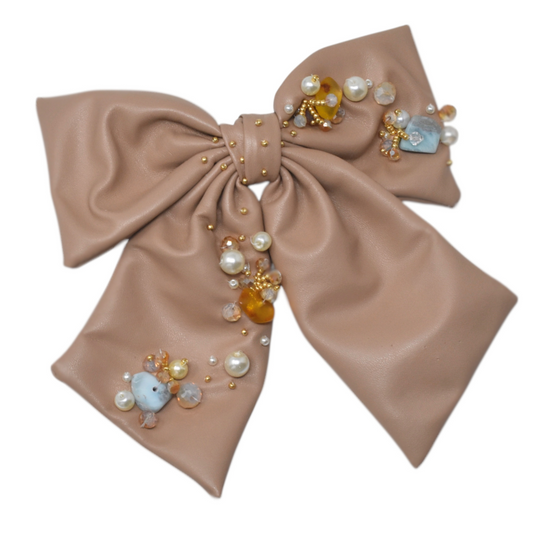 "Ritmo de la Isla: Chic Bow"