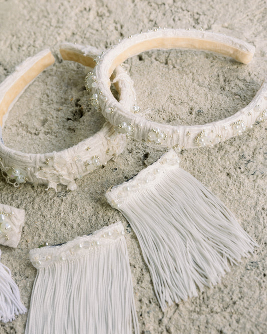 "Ivory Muse: Diadema Bolena Midi"