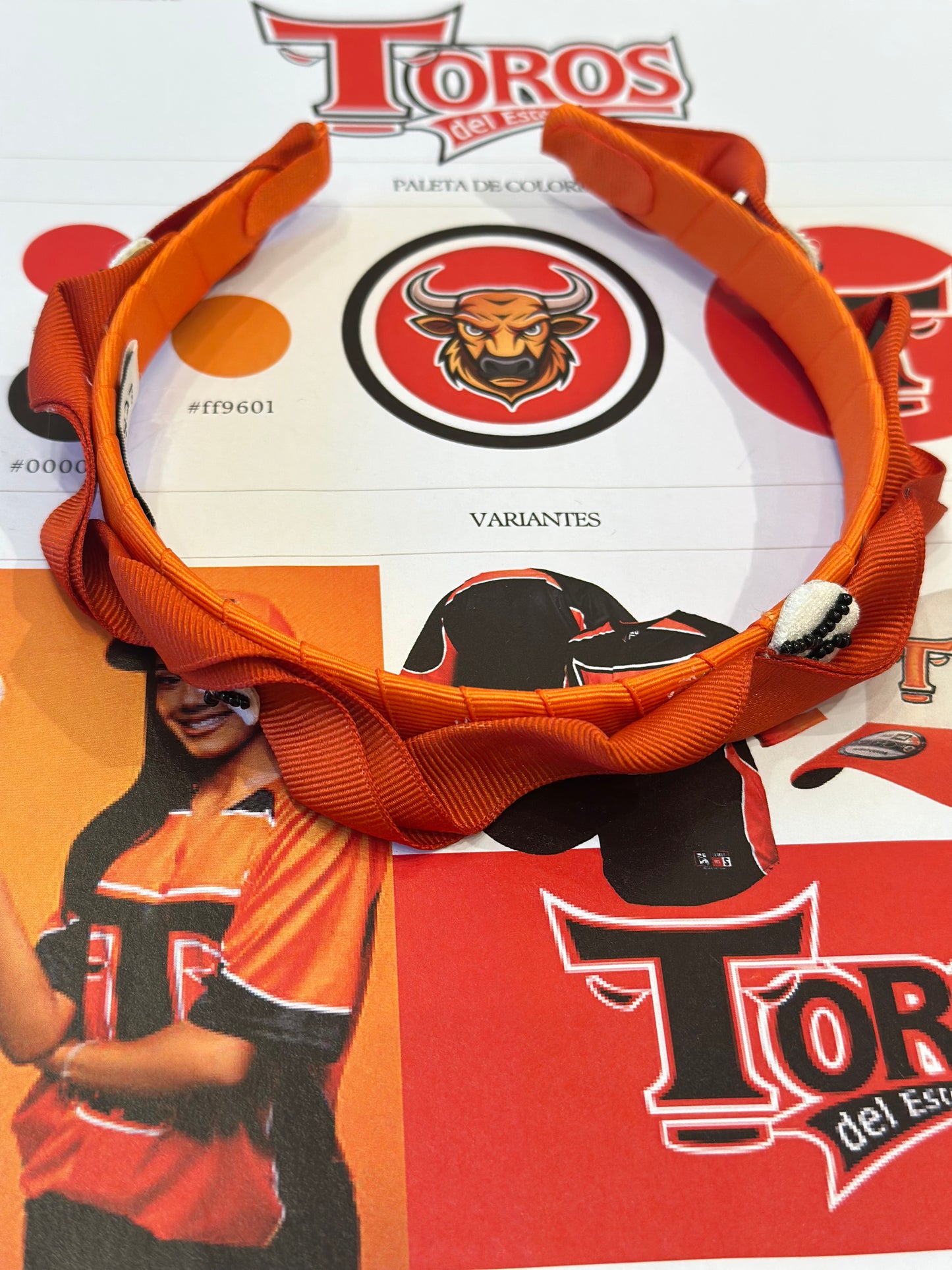 "Toros: Cintillo Skinny"