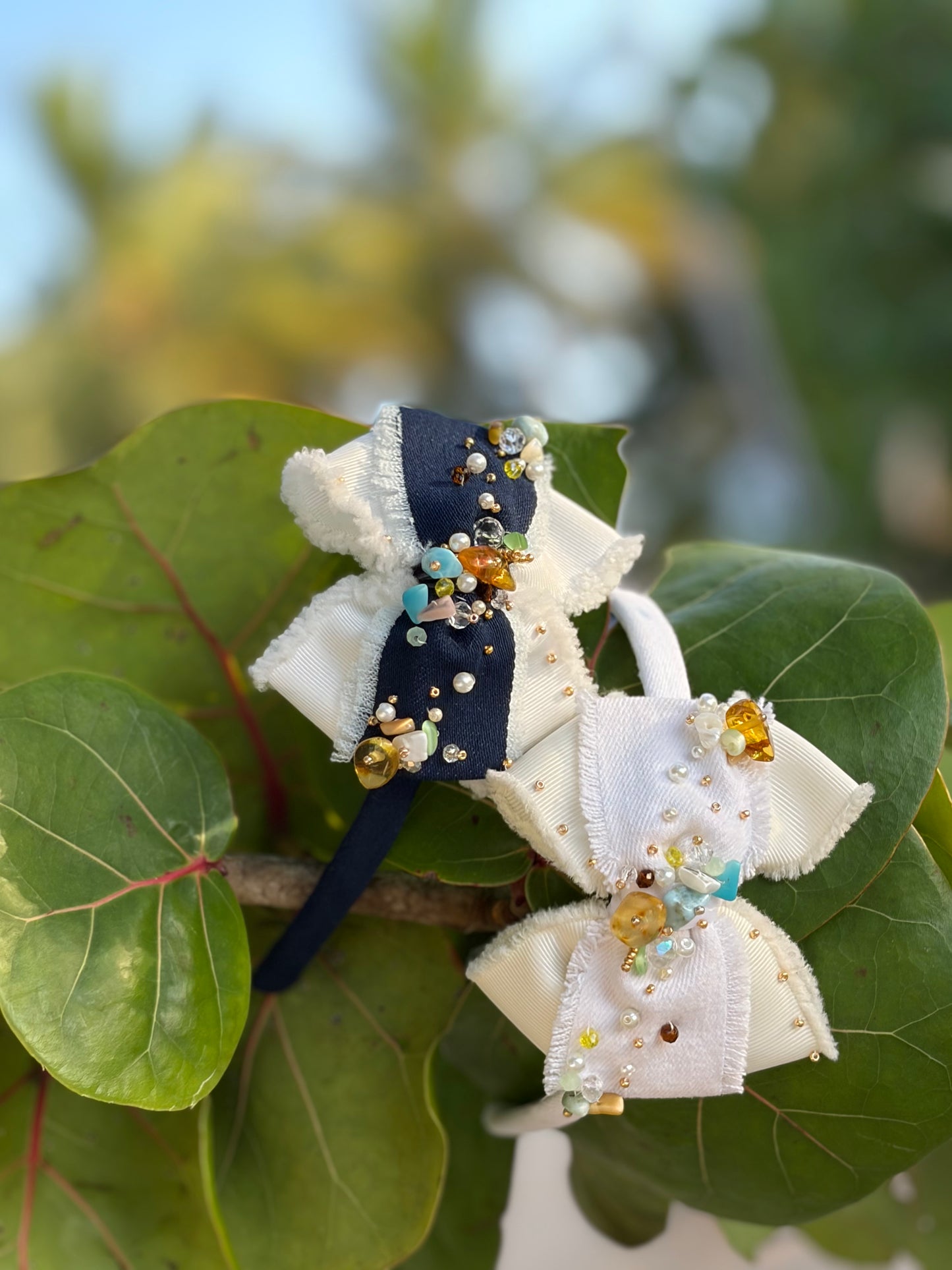 "Mariposa de Amor: Ivory Cintillo Laura"