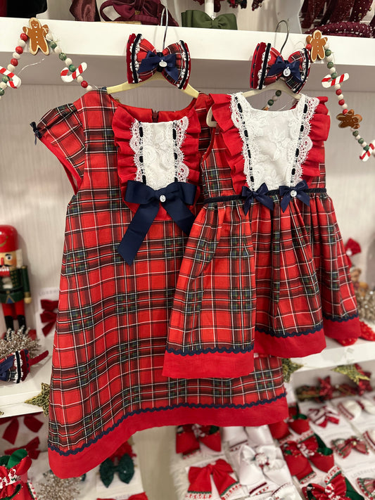 "The Holly Jolly: Batita"