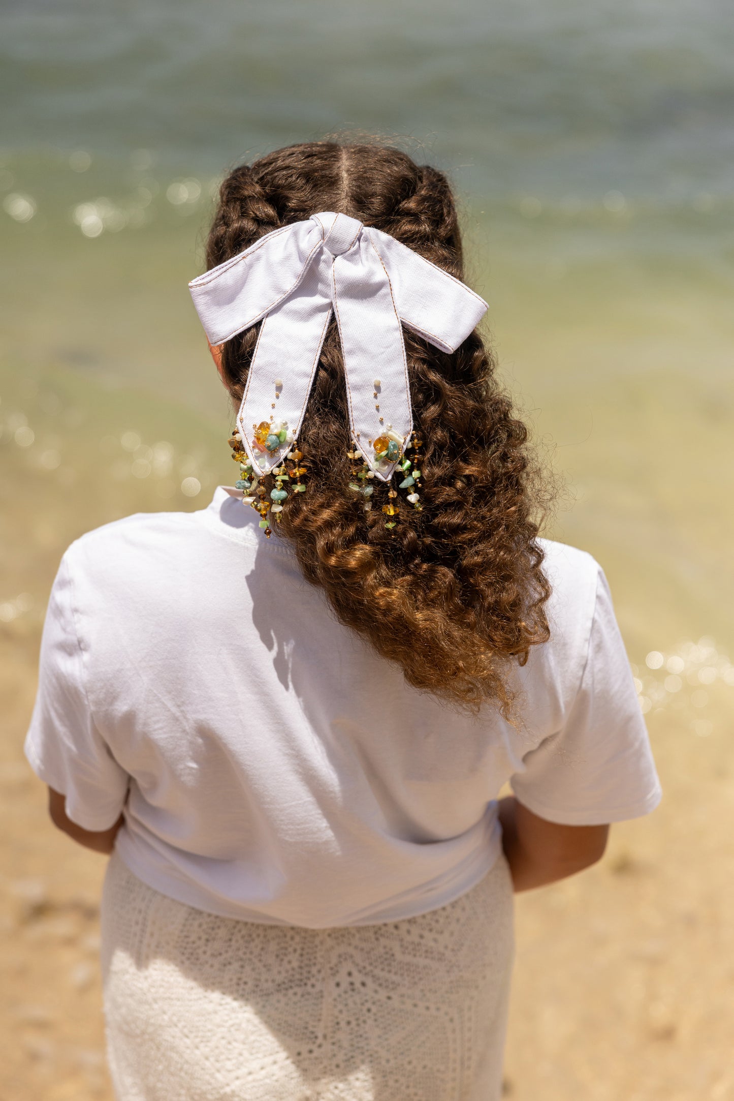 "Brisa de Merengue White Jean Bow"