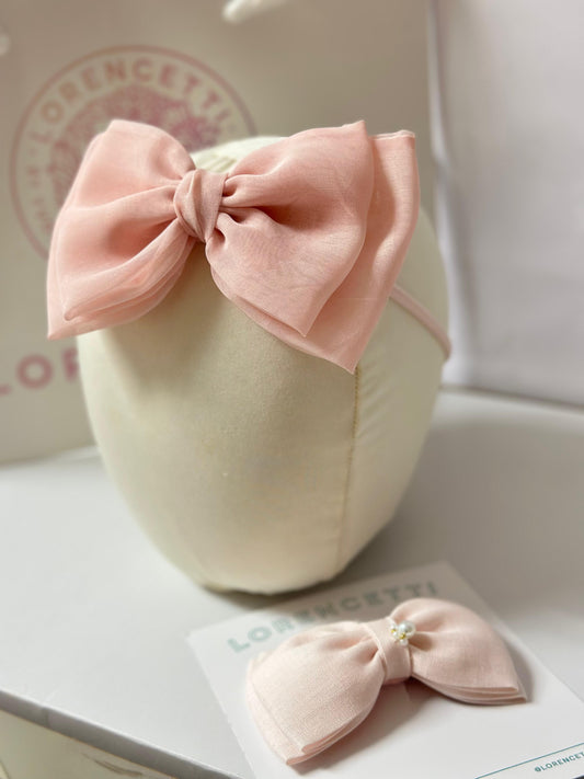 "Lily: Blooming  Bow"