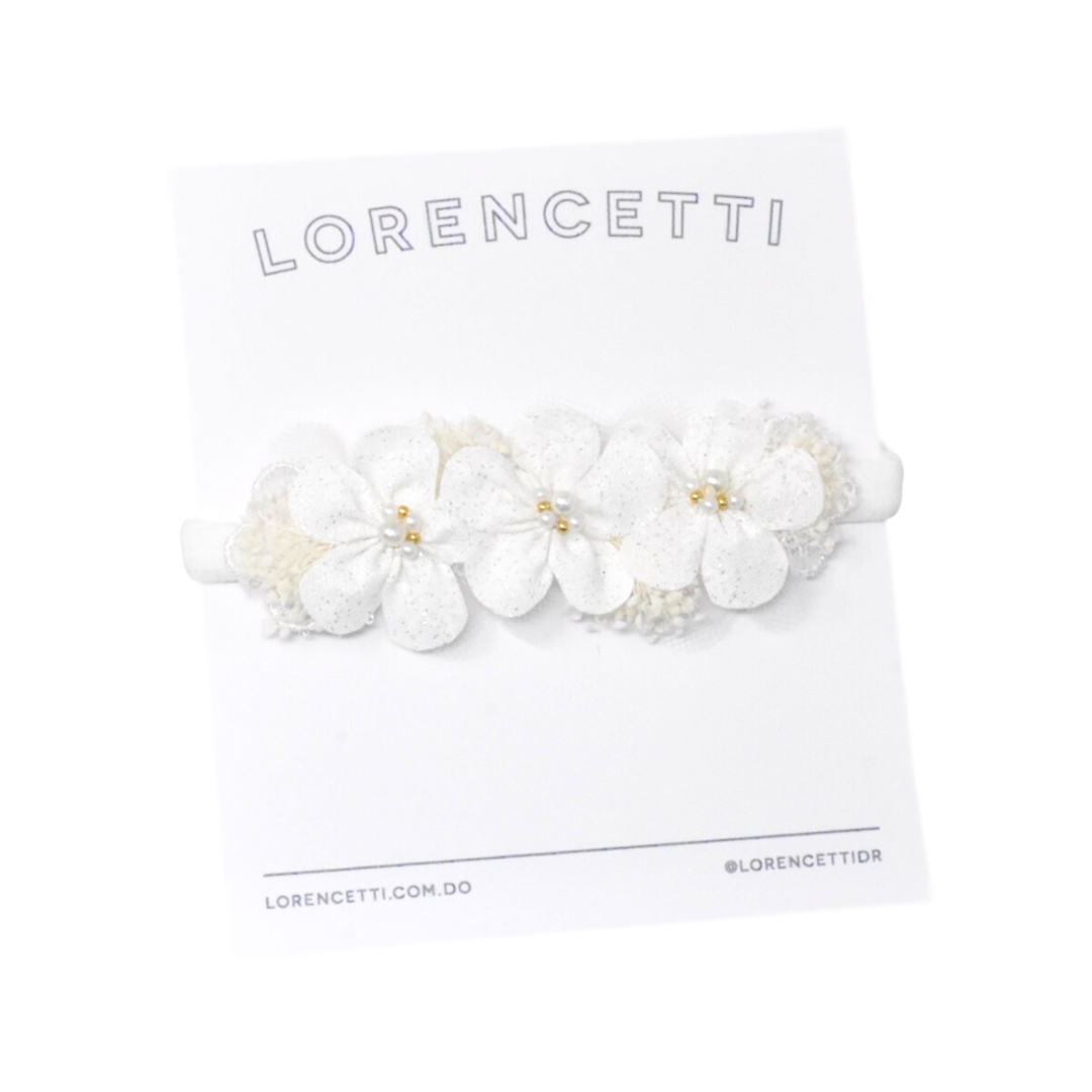 "White Spakle: Dainty"