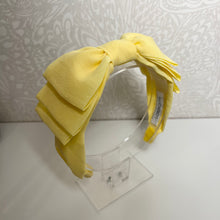 Cargar imagen en el visor de la galería, &quot;Bow Loving: Yellow Mellow&quot;