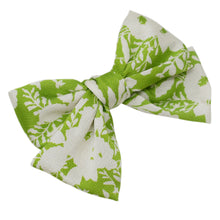 Cargar imagen en el visor de la galería, “Melina Bow: Apple Green”