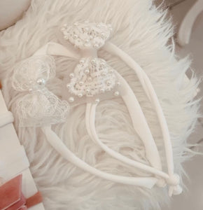 „Newborn Headband: Trixie White“