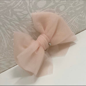 “Tulle Wrap Bow: Nude”